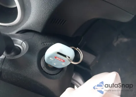 2011 Honda Fit Sport z USA, uszkodzony, nr VIN JHMGE8H69BS007767